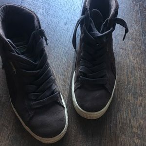 Brown High Top Pumas